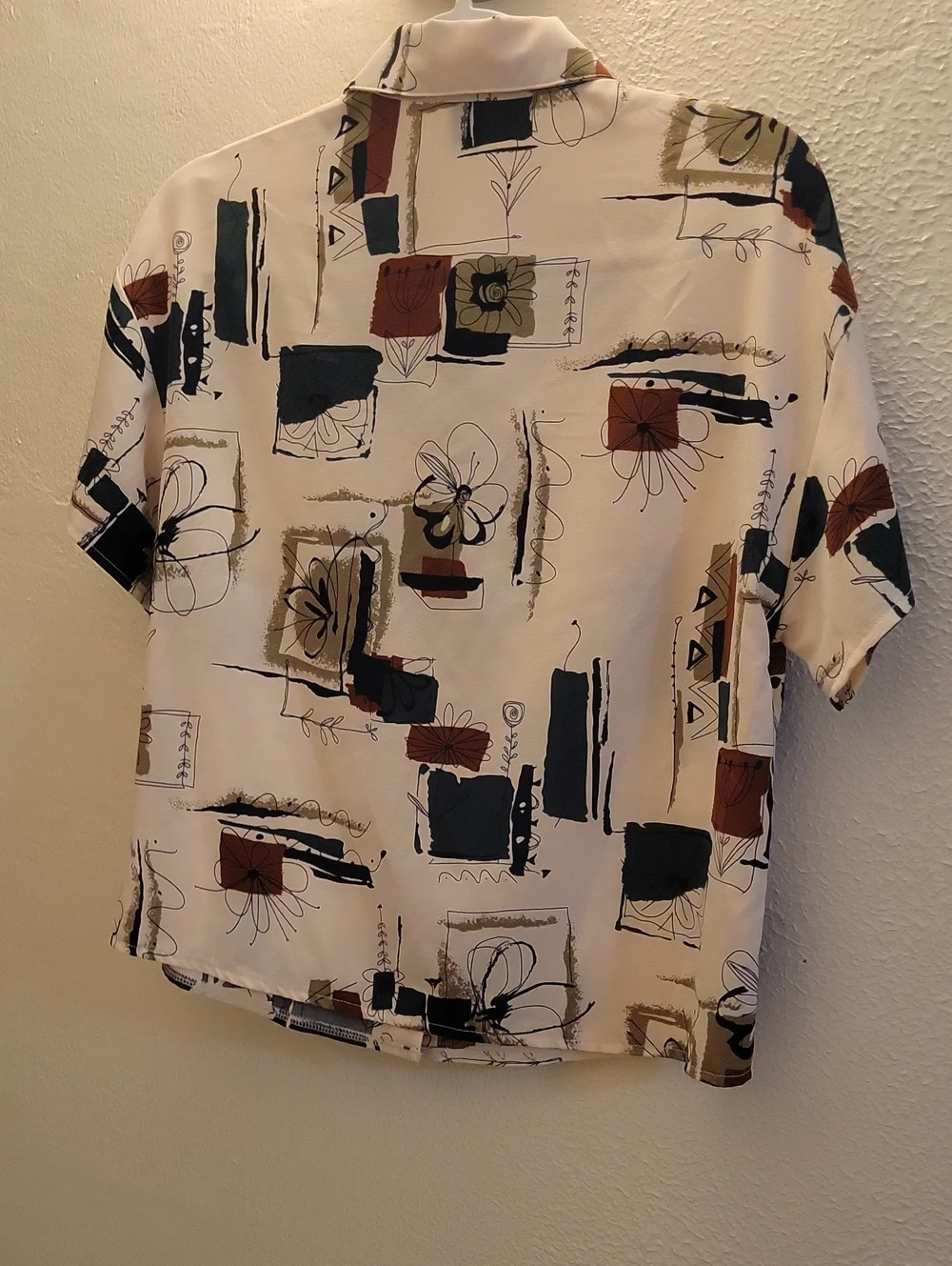 Mommy And Me SHEIN Cream Button-Up Top with Rust & Teal Floral Print